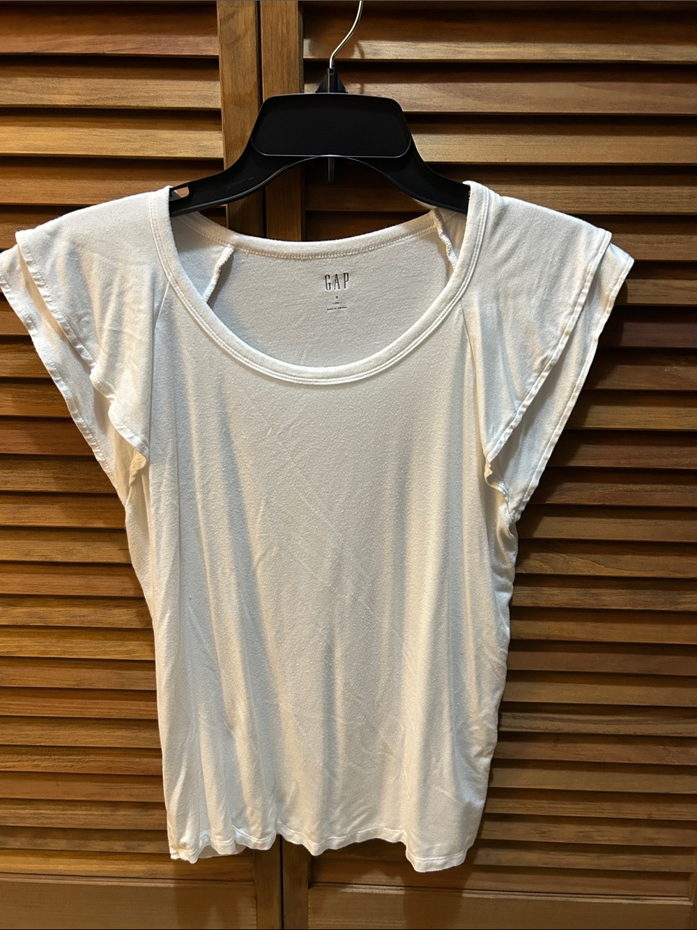 GAP White Flutter Sleeve Scoop Neck Tee